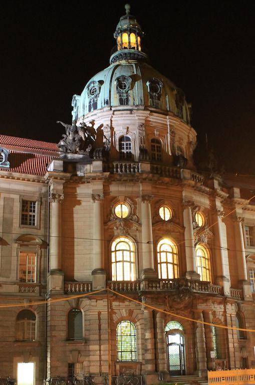 Bett-Point Am Rathaus Guest House Potsdam Eksteriør bilde